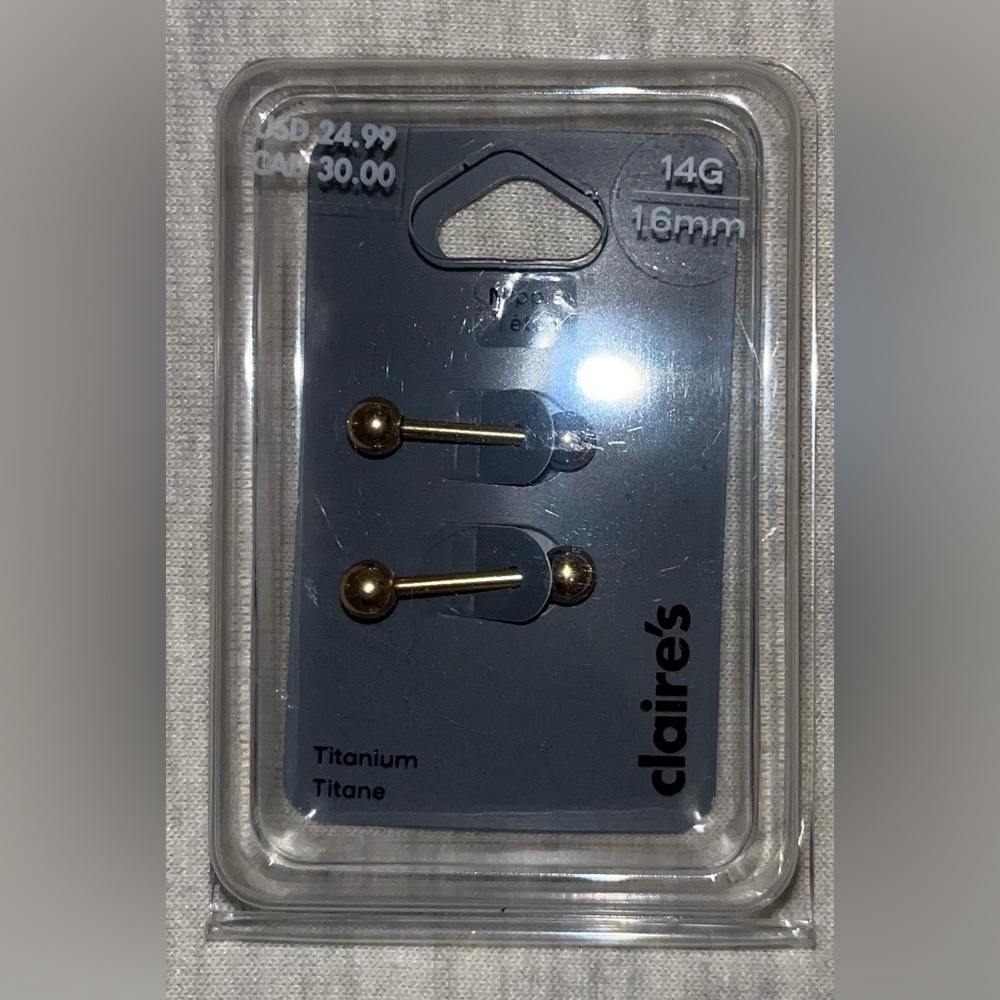 New in Package Silver-tone & Gold-tone Titanium 14G Nipple Bars - 2 Pack‎ - Picture 5 of 5